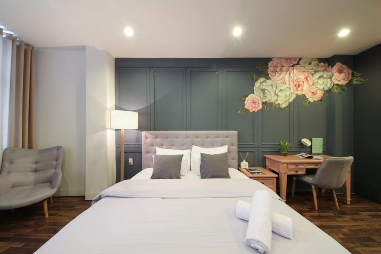 Well decoration Apartment for rent on Vo Van Tan street City Center 6